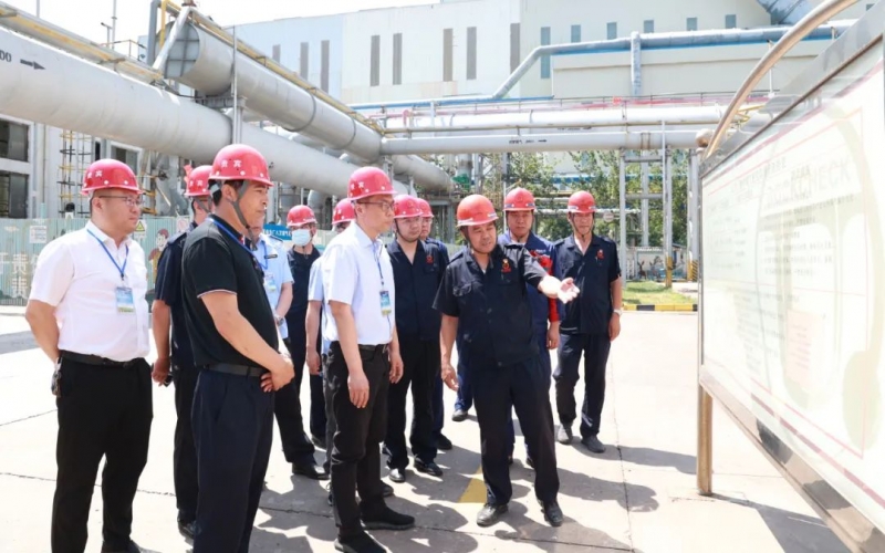 津南區(qū)委常委、常務(wù)副區(qū)長楊陽深入榮程鋼鐵集團檢查指導(dǎo)安全工作