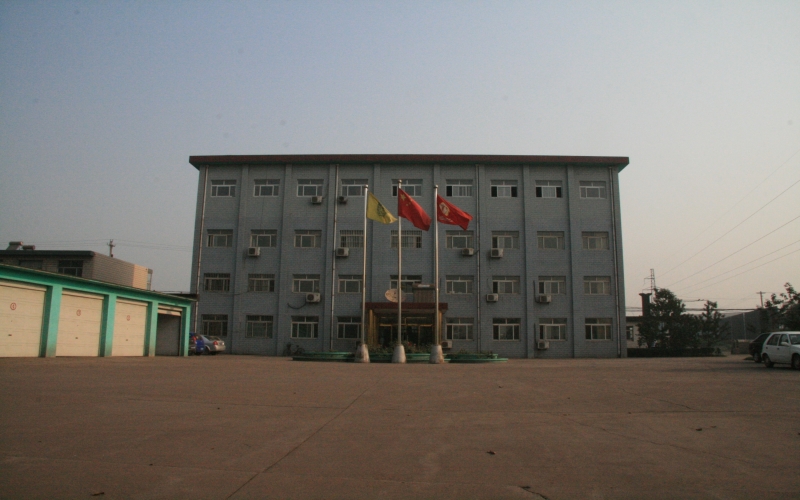 1999年，成立唐山合利鋼鐵廠，鋼鐵是這樣煉成的