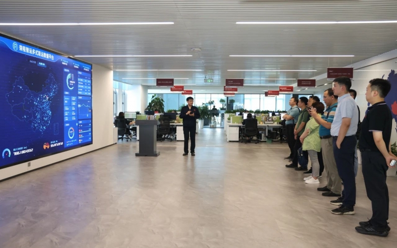 交通運輸部科學研究院、中國交通報社相關領導到榮程集團調研座談