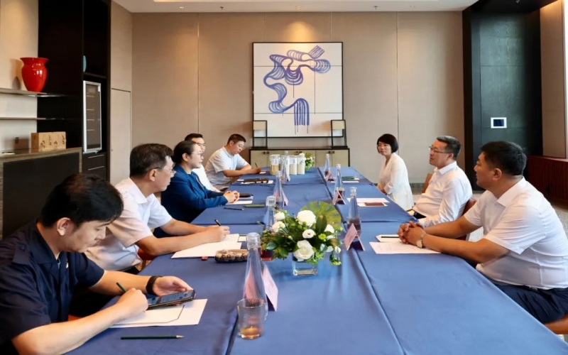 遼寧省朝陽市委書記單義、盤錦市市長邢鵬分別會見榮程集團(tuán)董事會主席張榮華