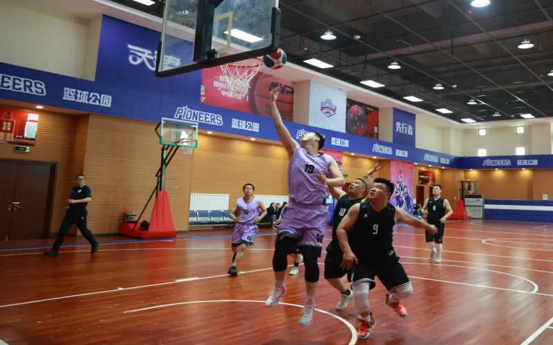 精彩對決引爆現場！榮程集團第十四屆職工籃球賽半決賽戰績播報