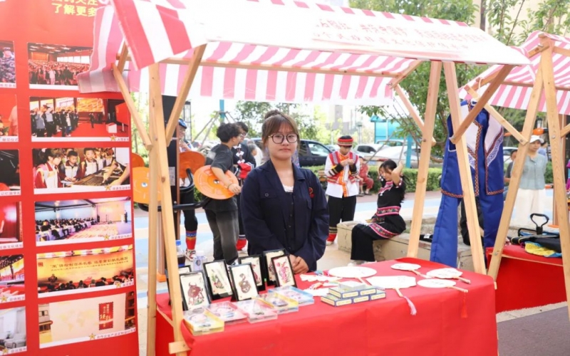 津南區(qū)民族團(tuán)結(jié)進(jìn)步宣傳月啟動(dòng)，時(shí)代記憶精彩亮相